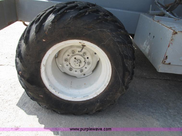 image for item F7475 Mec 33RT scissor lift