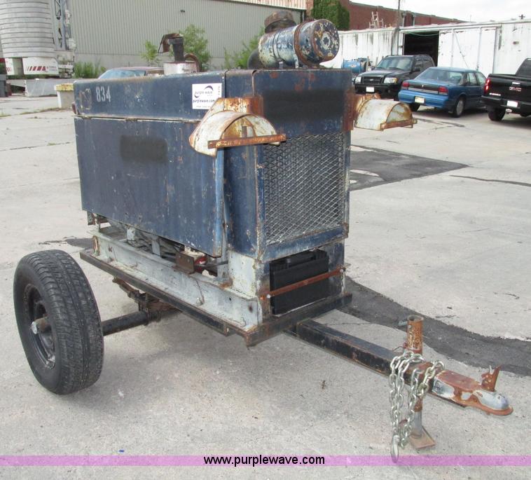 image for item F7476 Miller welder/generator