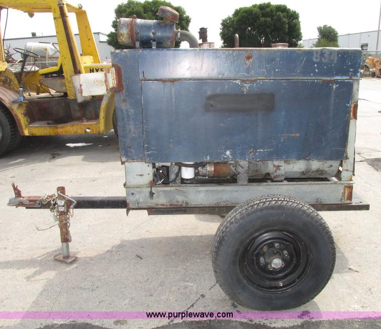 image for item F7476 Miller welder/generator