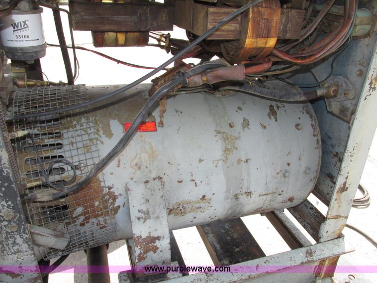 image for item F7476 Miller welder/generator