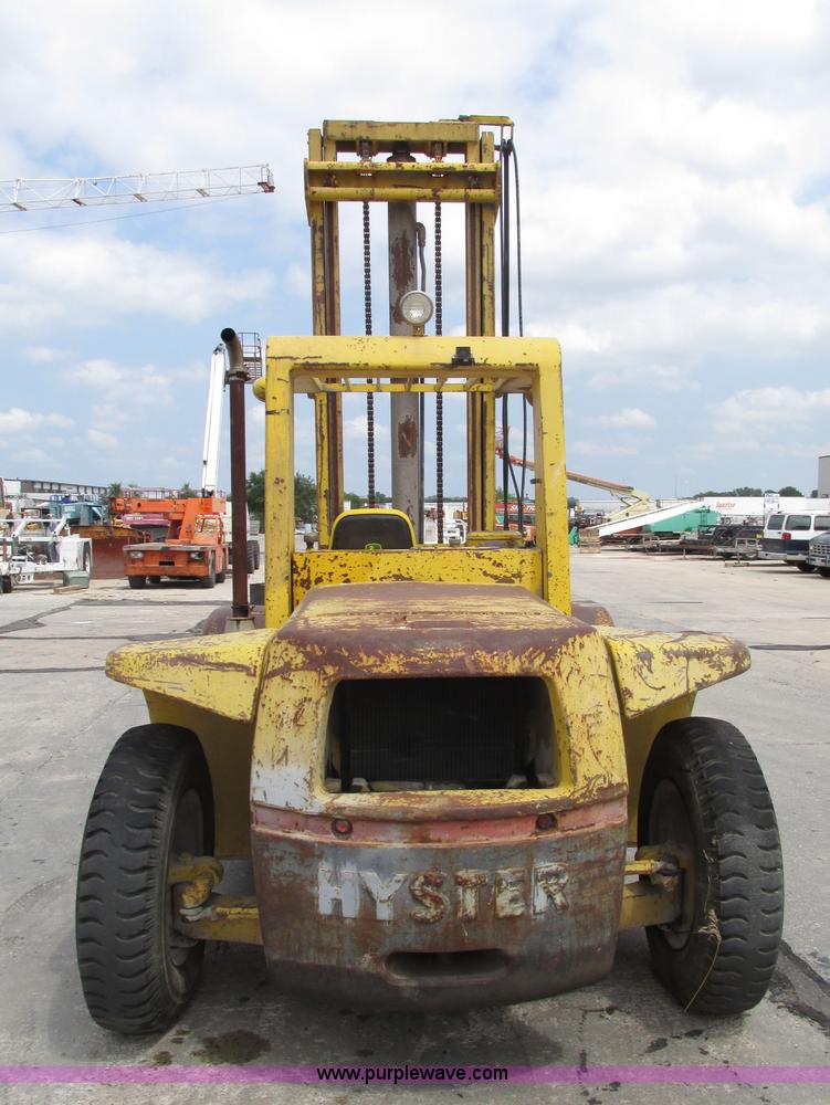 image for item F7477 Hyster H165E forklift