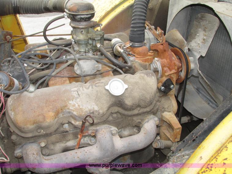 image for item F7477 Hyster H165E forklift