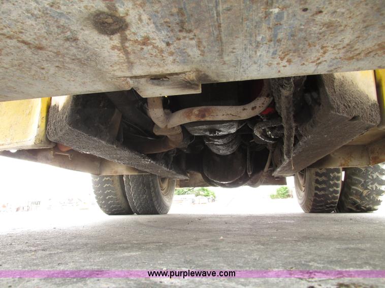 image for item F7477 Hyster H165E forklift