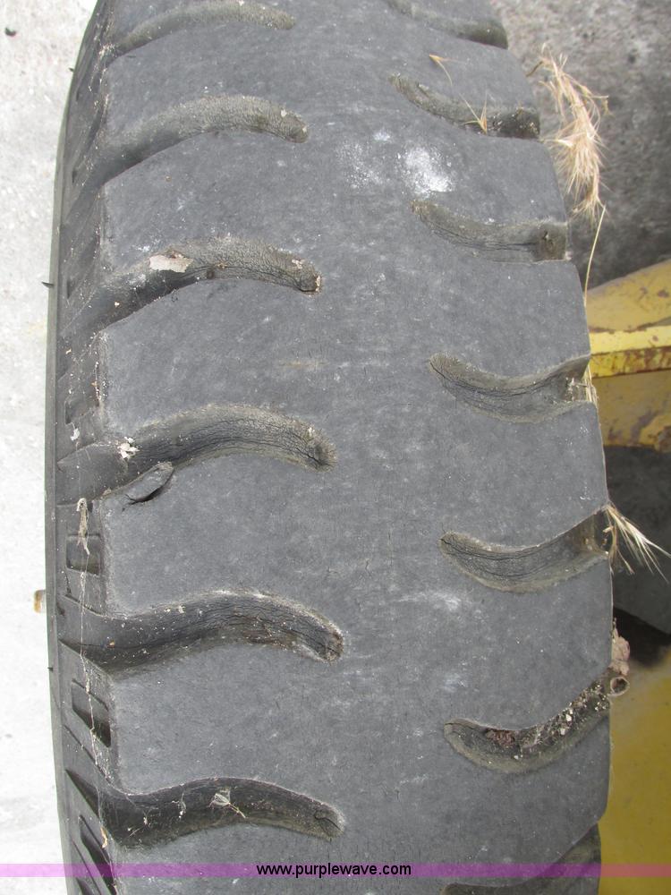 image for item F7477 Hyster H165E forklift