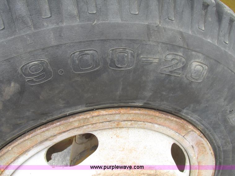 image for item F7477 Hyster H165E forklift