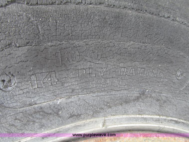 image for item F7477 Hyster H165E forklift