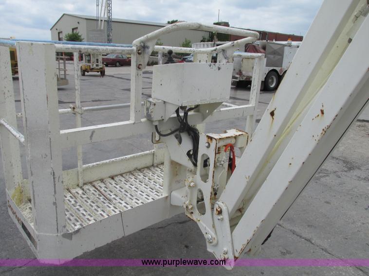 image for item F7478 2000 Snorkel ATB-50F0 boom lift