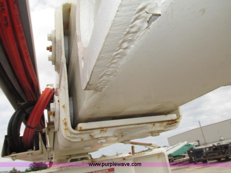 image for item F7478 2000 Snorkel ATB-50F0 boom lift