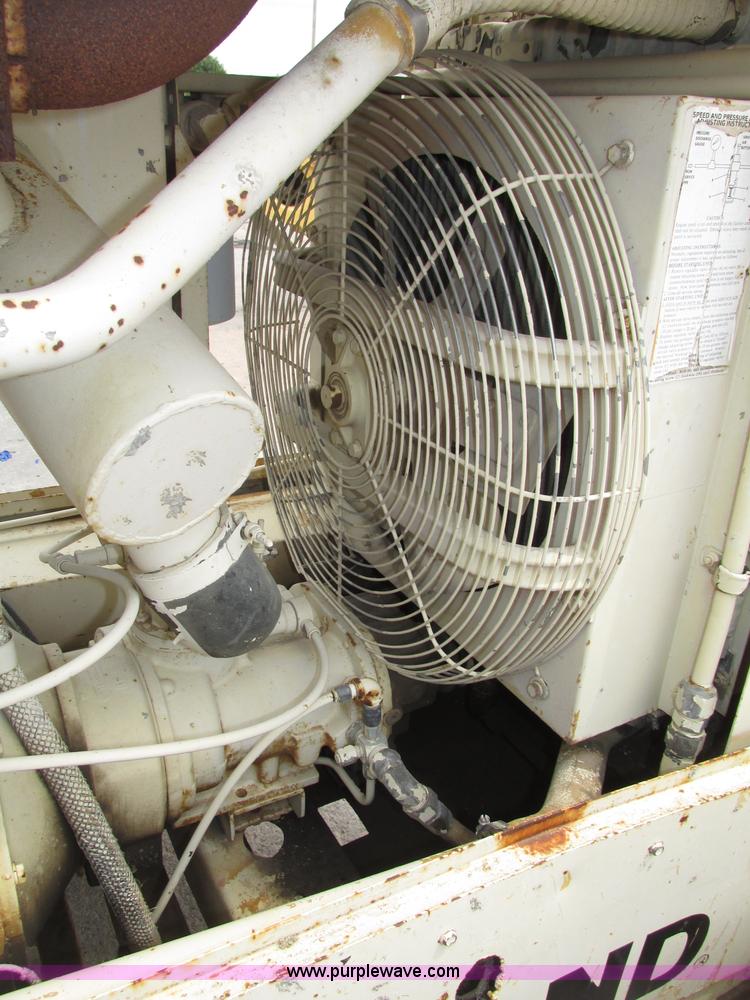 image for item F7479 Ingersoll Rand air compressor