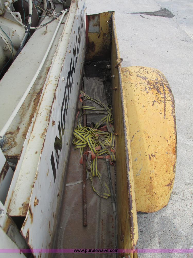 image for item F7479 Ingersoll Rand air compressor