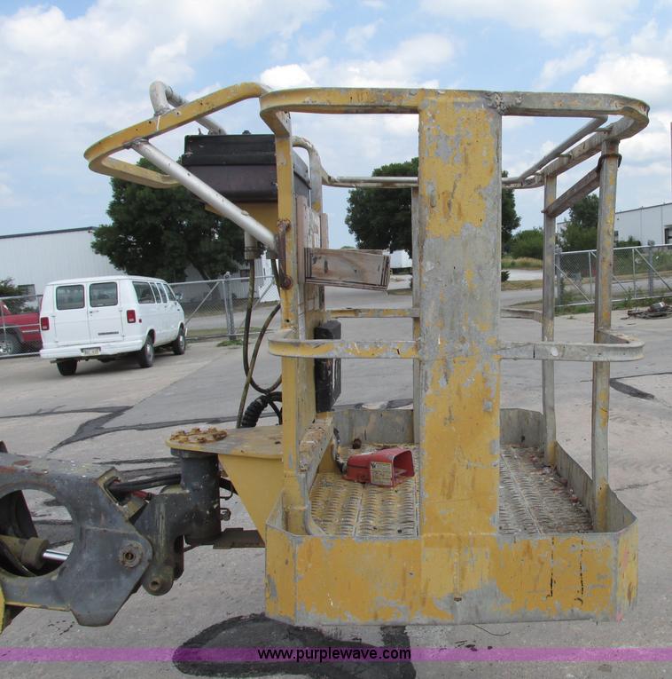image for item F7480 Grove AMZ 66XT boom lift