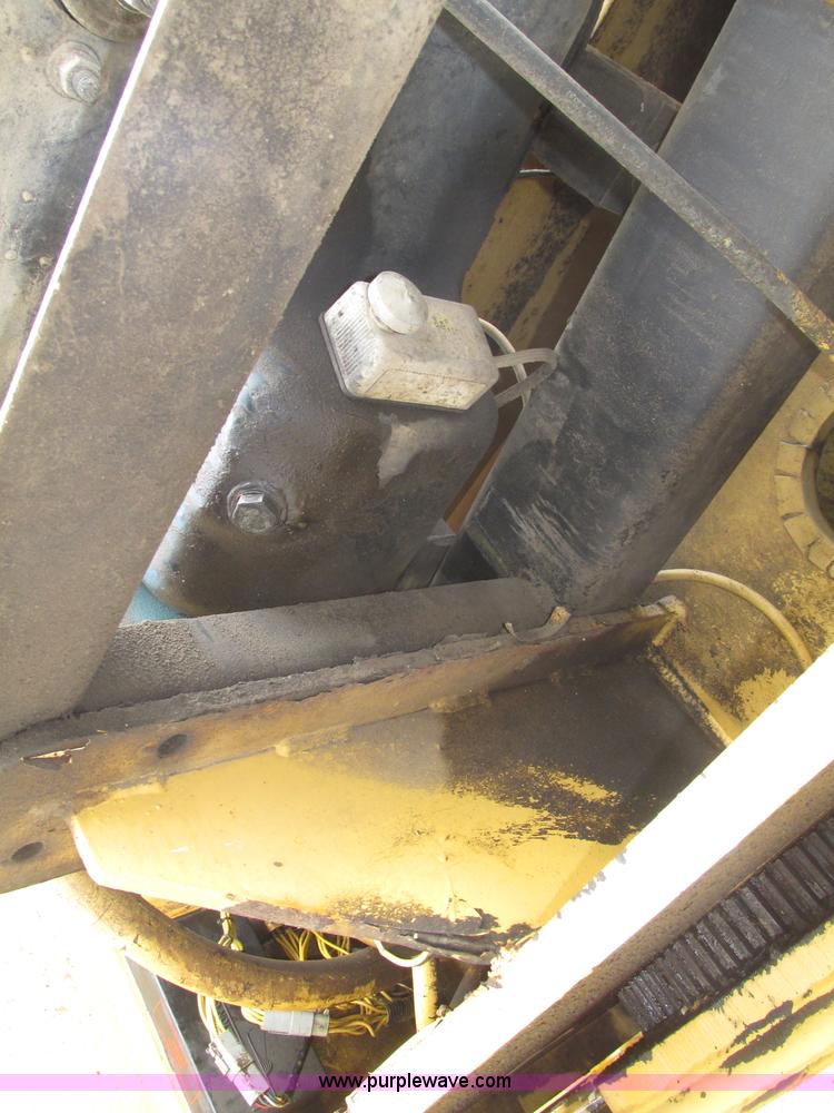 image for item F7480 Grove AMZ 66XT boom lift