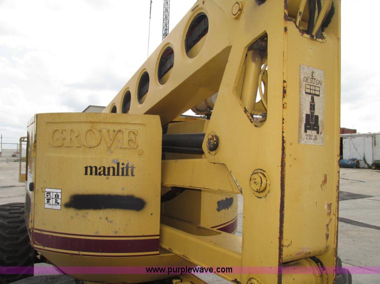 image for item F7480 Grove AMZ 66XT boom lift