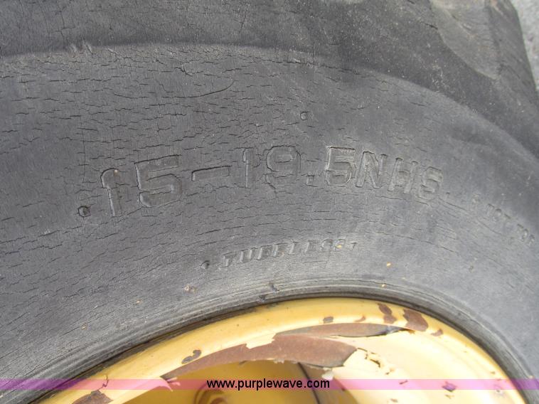 image for item F7480 Grove AMZ 66XT boom lift