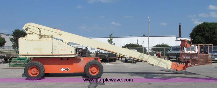 image for item F7481 1998 JLG 80HX boom lift