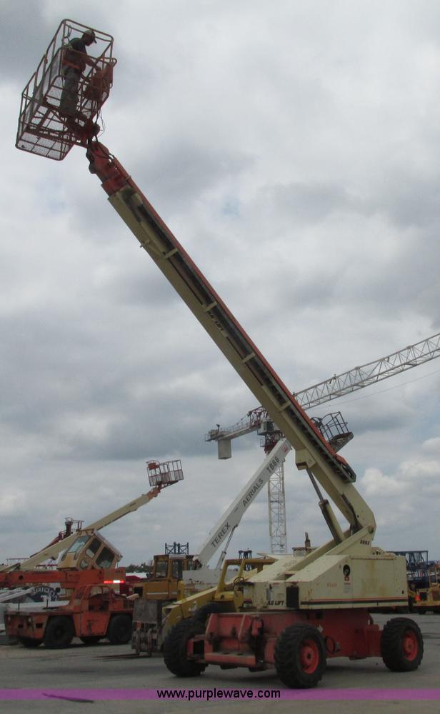 image for item F7481 1998 JLG 80HX boom lift