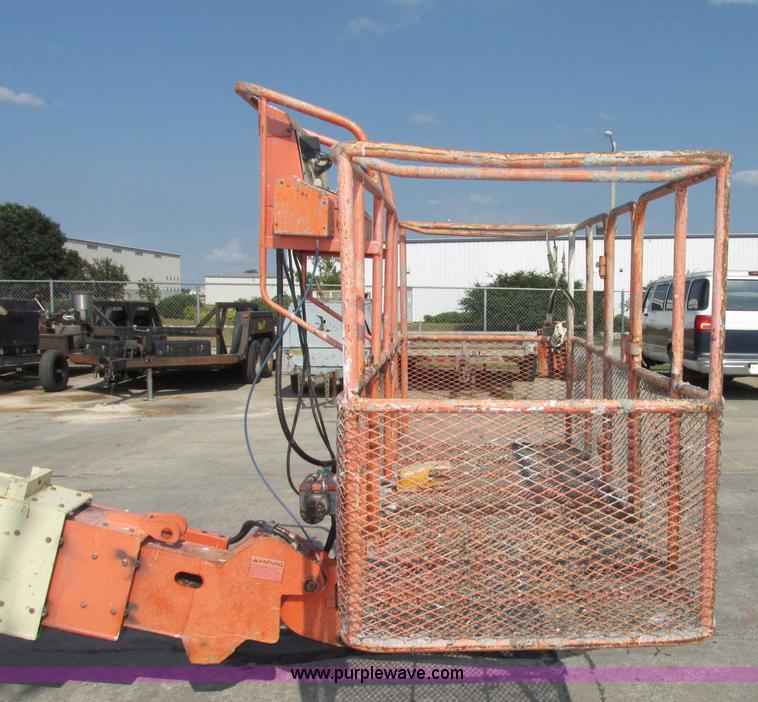 image for item F7481 1998 JLG 80HX boom lift