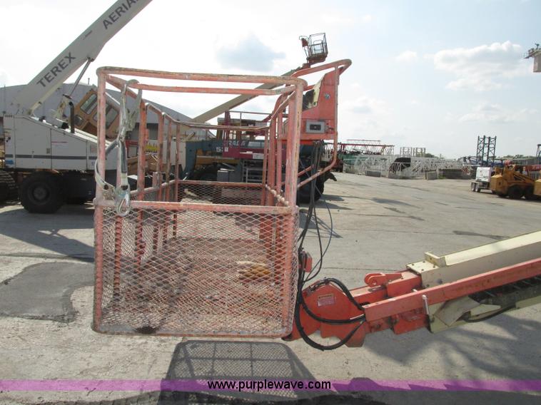 image for item F7481 1998 JLG 80HX boom lift