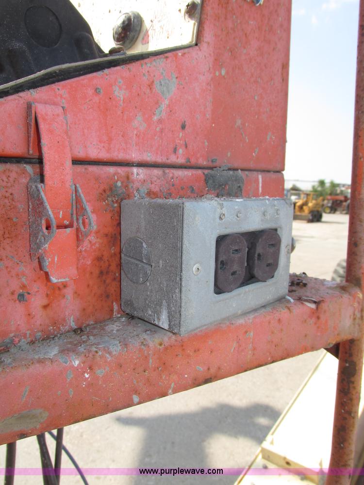 image for item F7481 1998 JLG 80HX boom lift