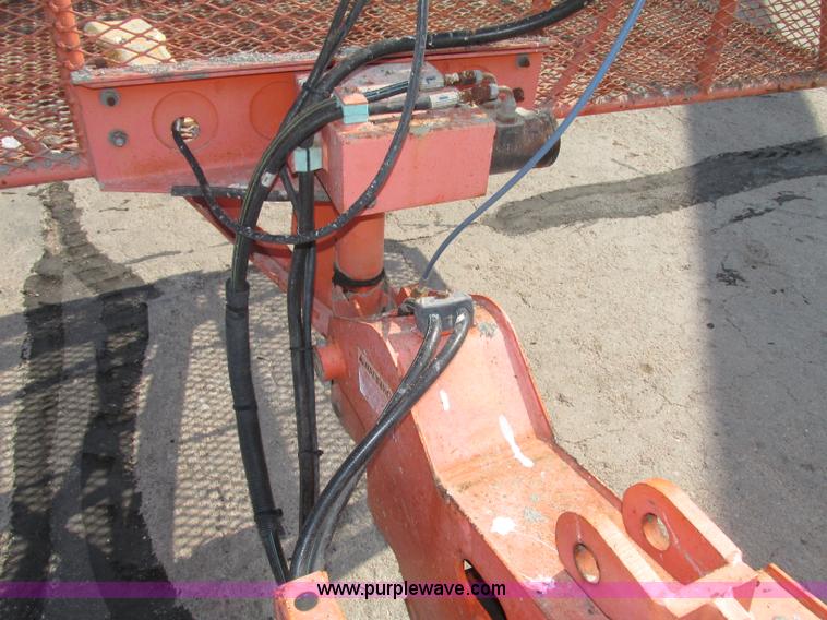 image for item F7481 1998 JLG 80HX boom lift