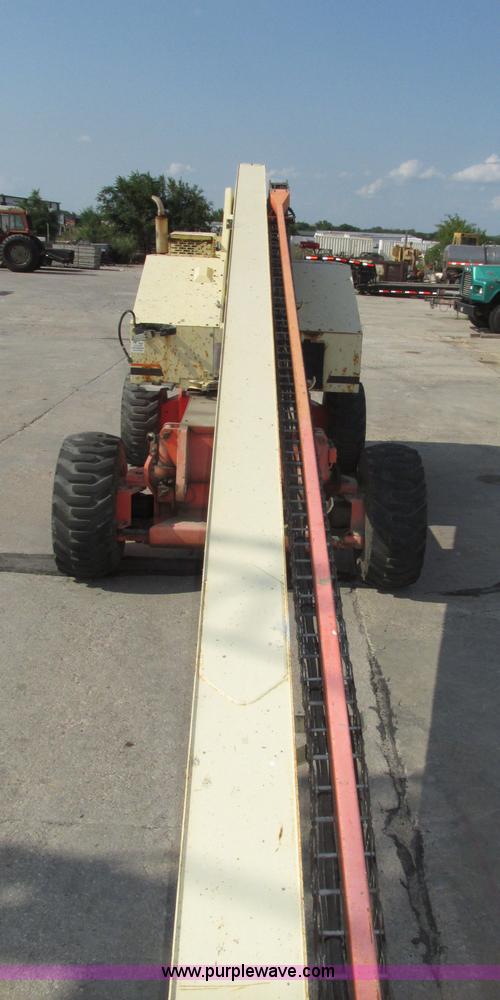 image for item F7481 1998 JLG 80HX boom lift
