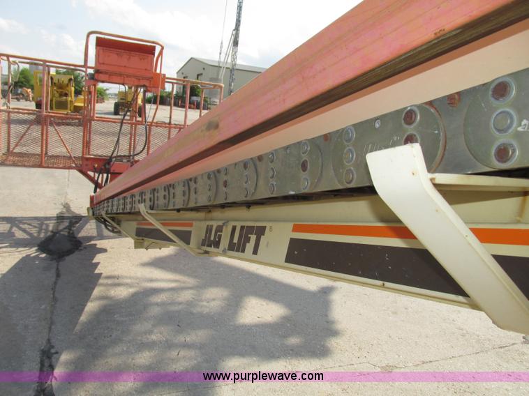 image for item F7481 1998 JLG 80HX boom lift