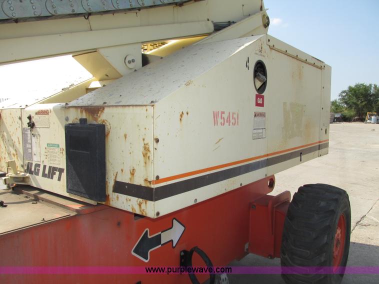 image for item F7481 1998 JLG 80HX boom lift