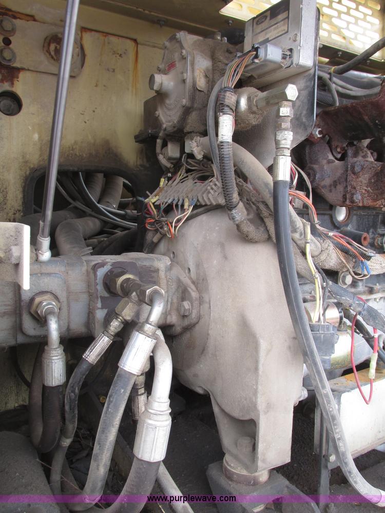 image for item F7481 1998 JLG 80HX boom lift