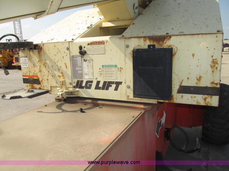 image for item F7481 1998 JLG 80HX boom lift