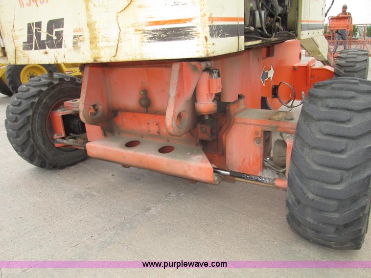 image for item F7481 1998 JLG 80HX boom lift