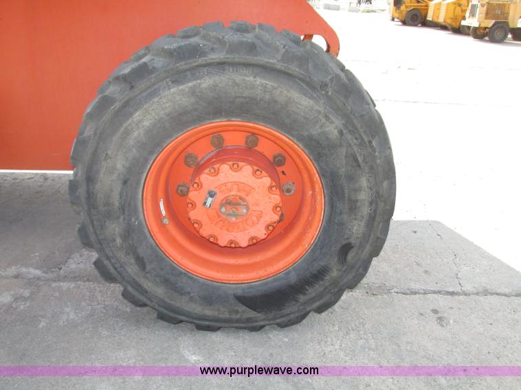 image for item F7481 1998 JLG 80HX boom lift