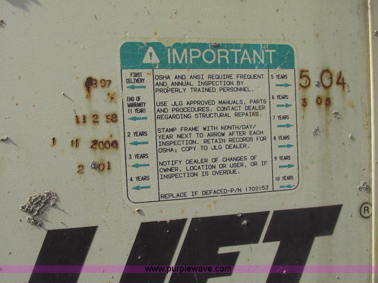 image for item F7481 1998 JLG 80HX boom lift