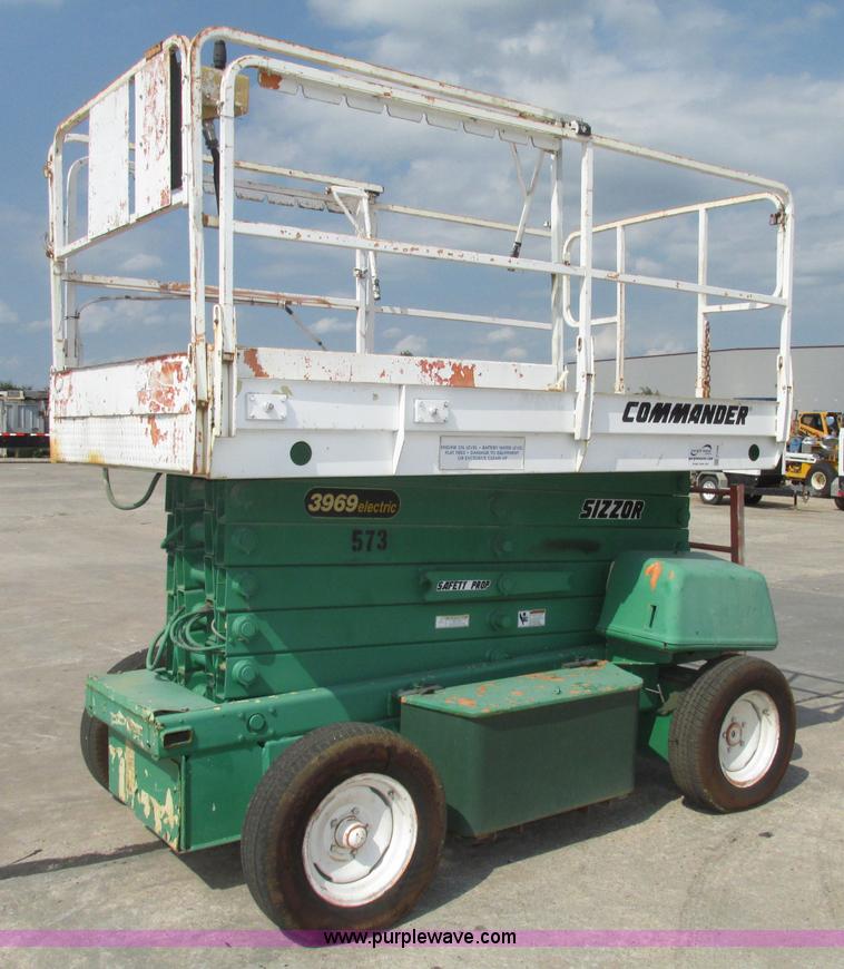 image for item F7482 1996 JLG 3969 Commander electric scissor lift