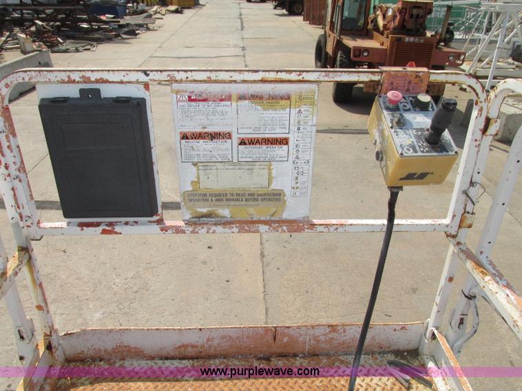 image for item F7482 1996 JLG 3969 Commander electric scissor lift