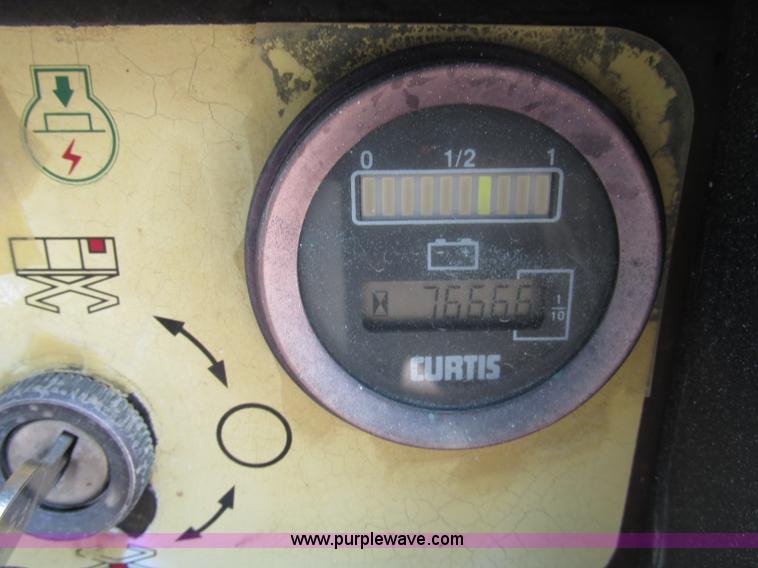 image for item F7482 1996 JLG 3969 Commander electric scissor lift