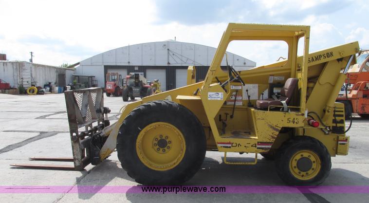 image for item F7483 Gehl 513 telehandler