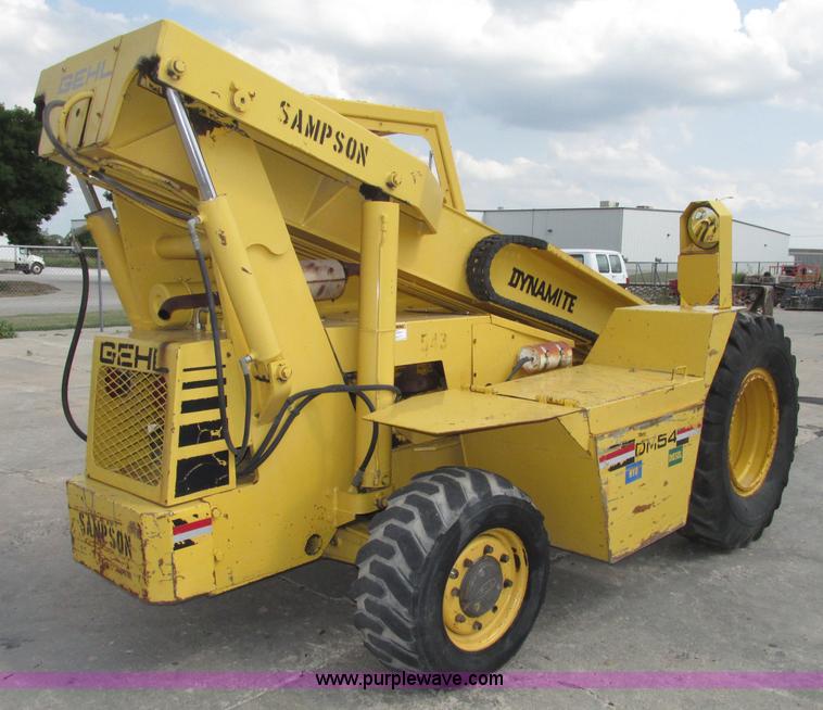 image for item F7483 Gehl 513 telehandler
