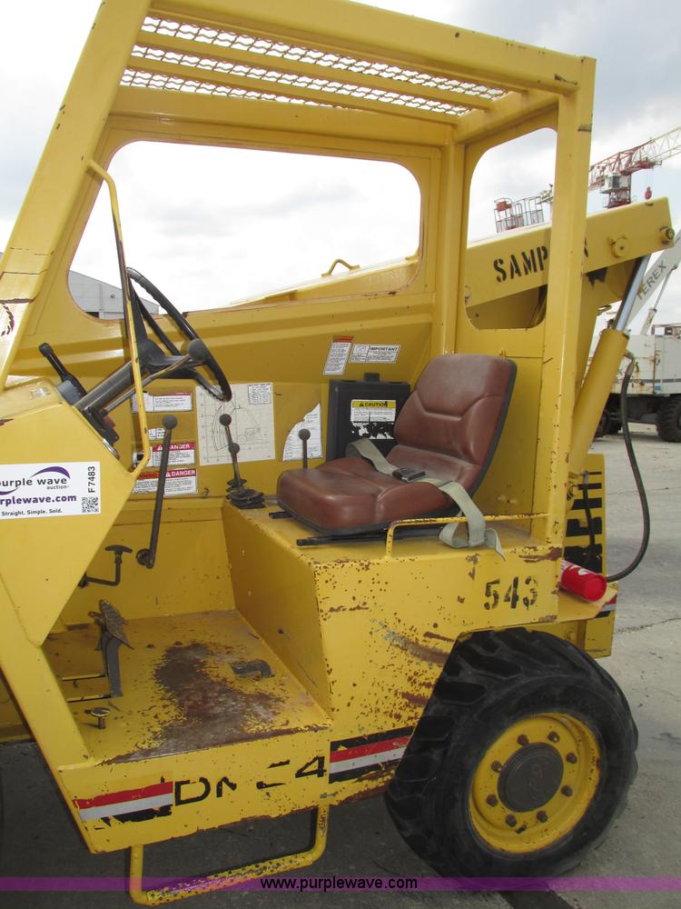 image for item F7483 Gehl 513 telehandler