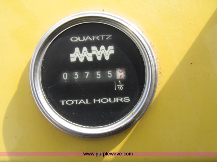 image for item F7483 Gehl 513 telehandler