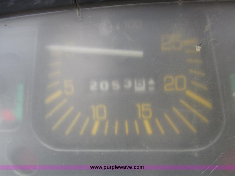 image for item F7483 Gehl 513 telehandler