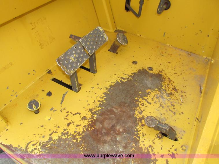 image for item F7483 Gehl 513 telehandler