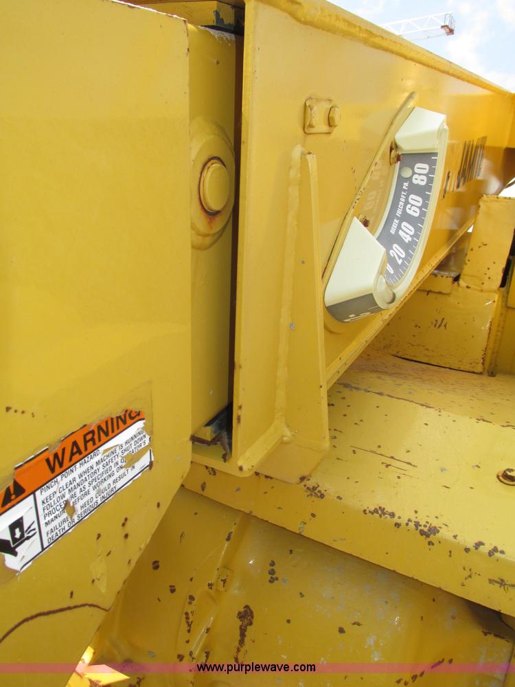 image for item F7483 Gehl 513 telehandler