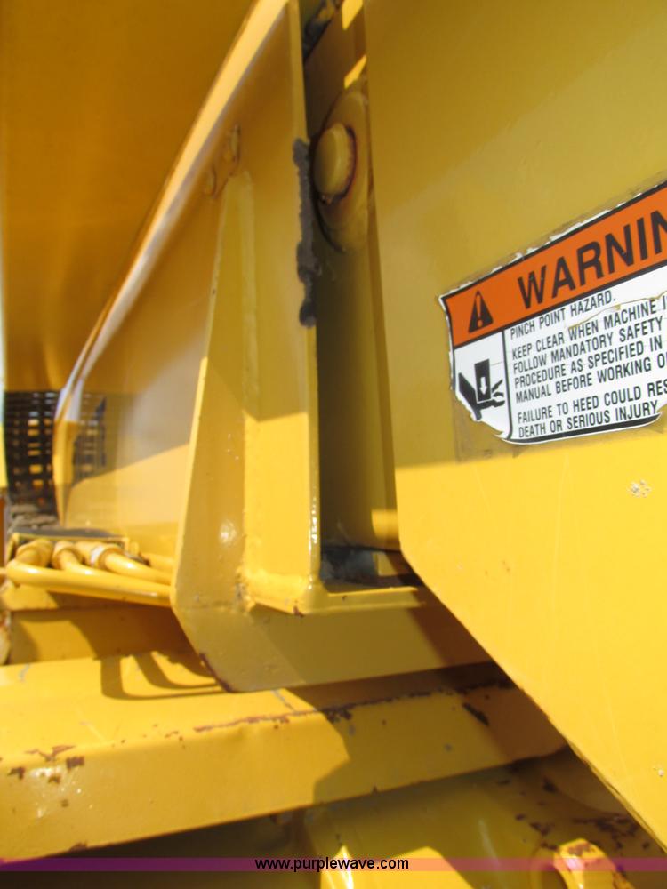 image for item F7483 Gehl 513 telehandler