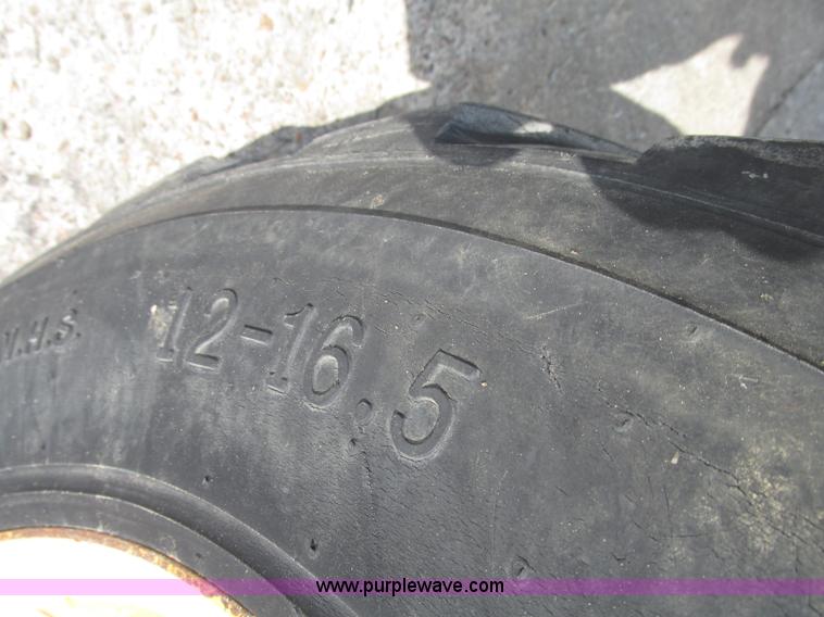 image for item F7483 Gehl 513 telehandler