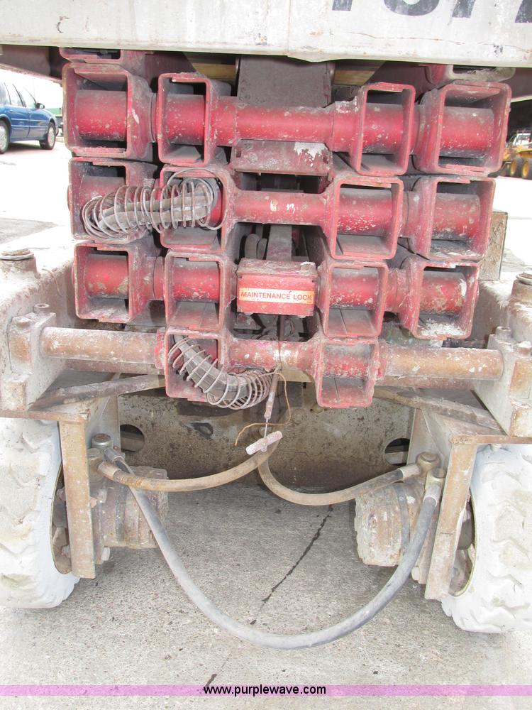 image for item F7484 Mec 1632 scissor lift