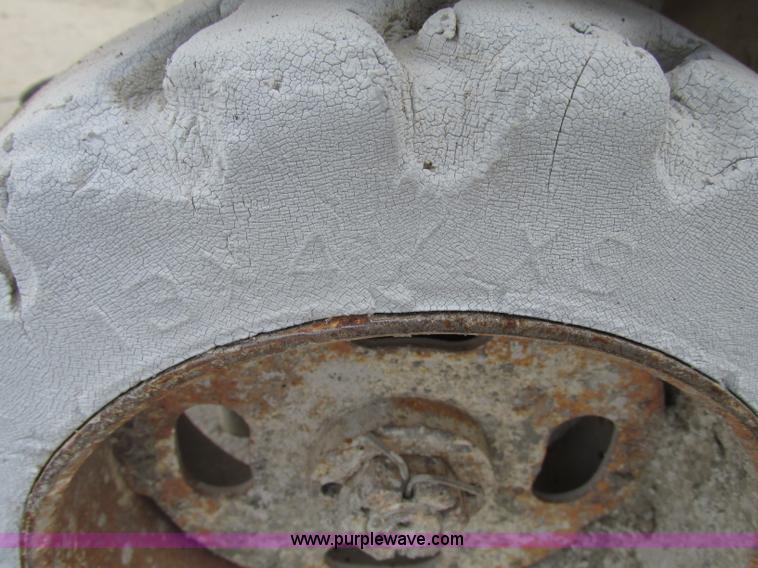 image for item F7484 Mec 1632 scissor lift