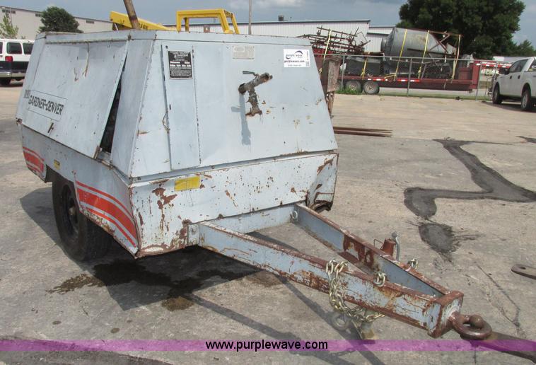image for item F7485 1987 Gardner Denver D190JD7A air compressor