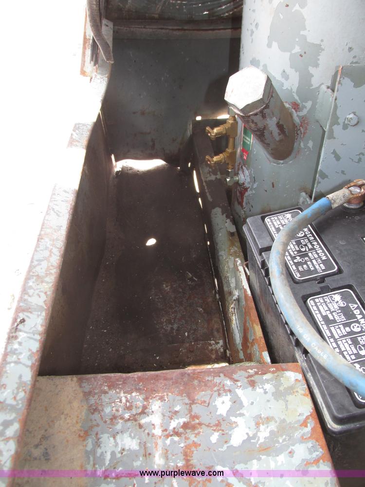 image for item F7485 1987 Gardner Denver D190JD7A air compressor