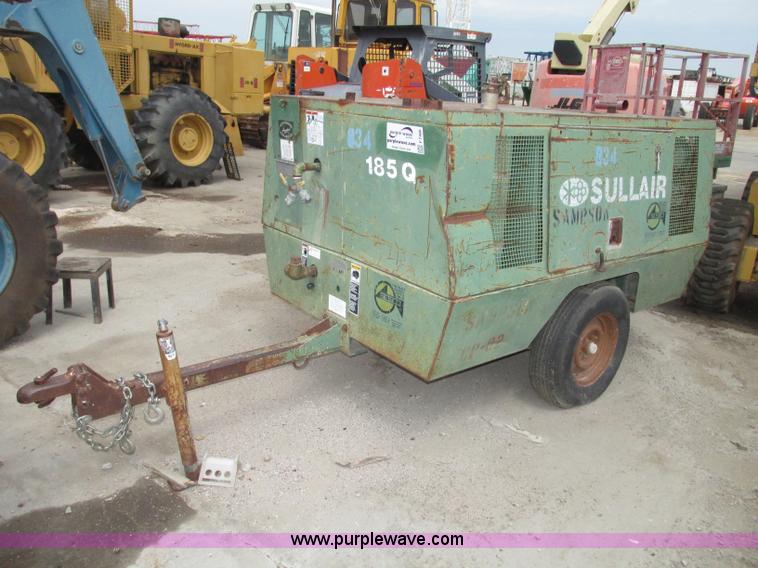 image for item F7486 Sullair air compressor