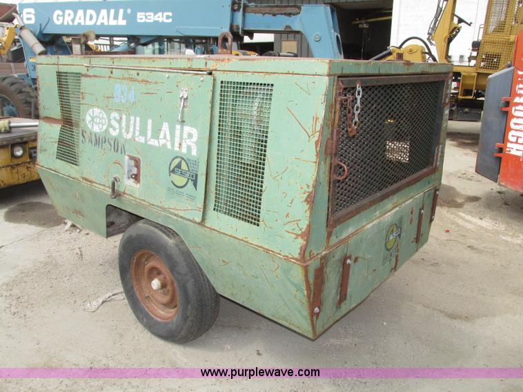 image for item F7486 Sullair air compressor